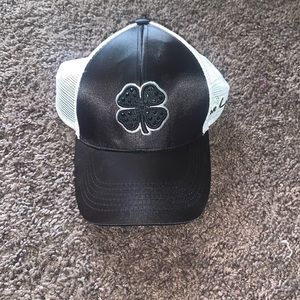 Live Lucky Hat
